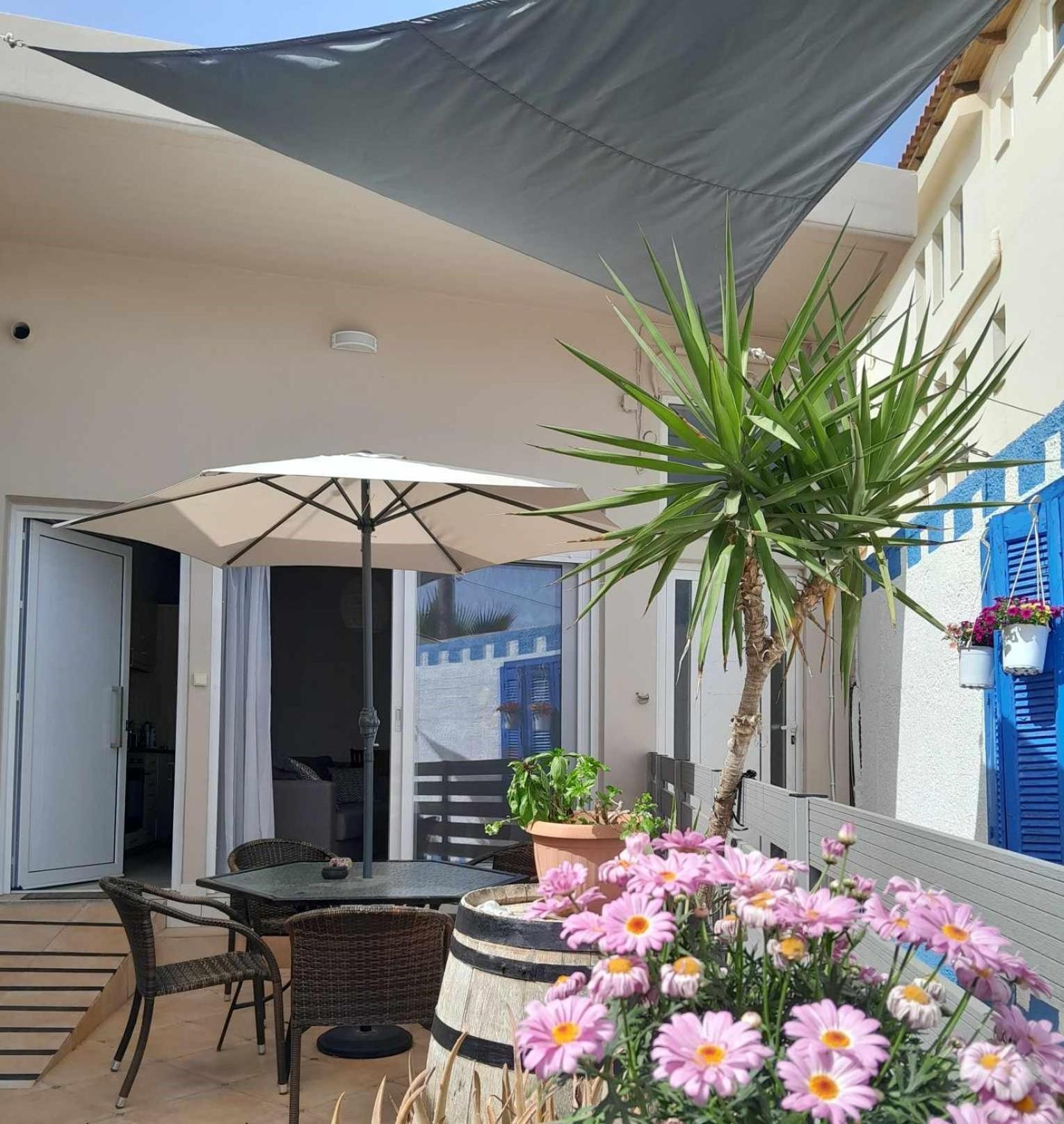 The Getaway Apartment Agia Marina  Exterior photo